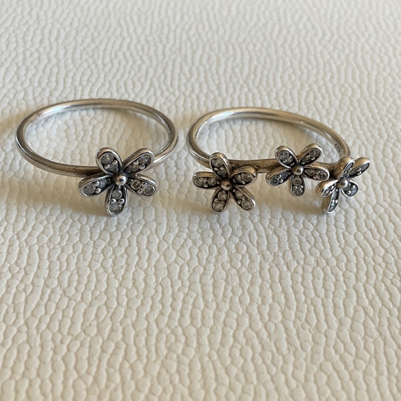 Two Pandora daisy rings puzzle pieces - Picture 3 of 5
